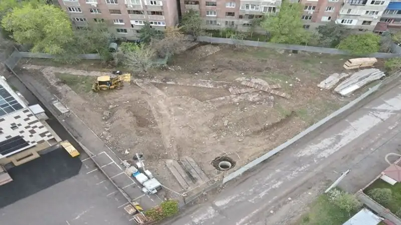 Алматинцам предлагали квартиры в медцентре