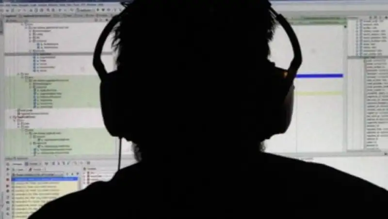 Казахстанцев будут извещать о прослушке