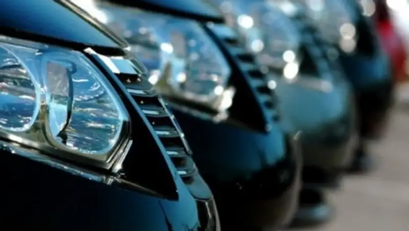 Казахстанские чиновники превысили расходы на служебный транспорт на 1 млрд тенге