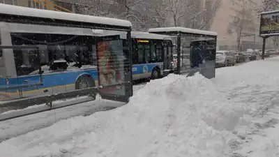 Как будет работать общественный транспорт в новогодние дни в Астане