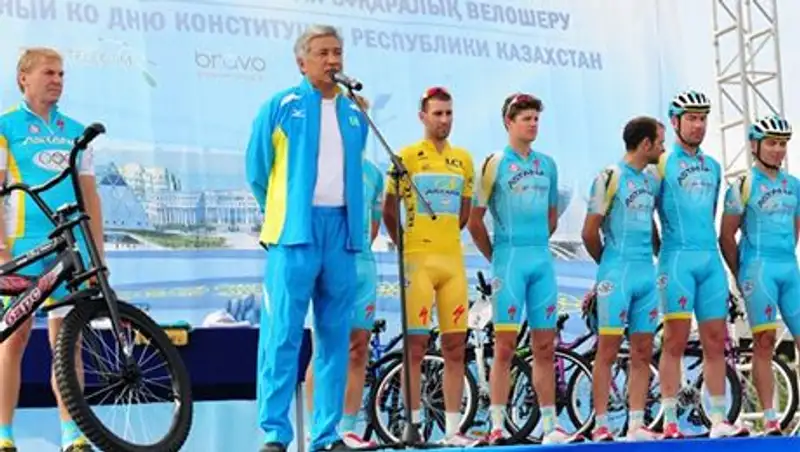 Аким Астаны принял участие в велопробеге с триумфаторами «Тур де Франс»