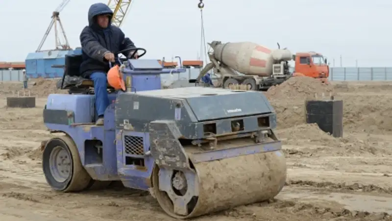 В Кызылорде идет динамичное строительство стекольного завода
