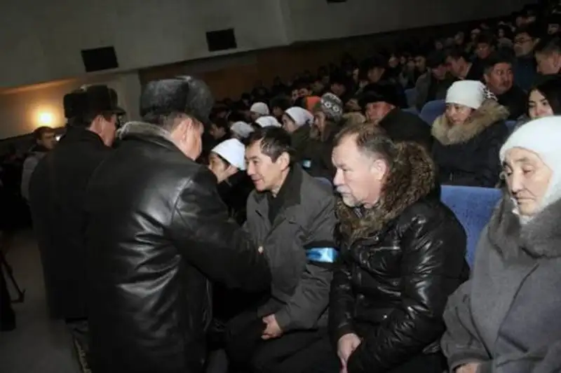 В Алматы простились с директором погранслужбы КНБ РК Стамбековым (фото), фото - Новости Zakon.kz от 03.01.2013 17:52