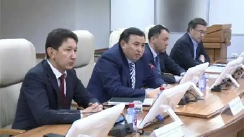 Обзор кадровых назначений за неделю, фото - Новости Zakon.kz от 09.11.2013 17:28