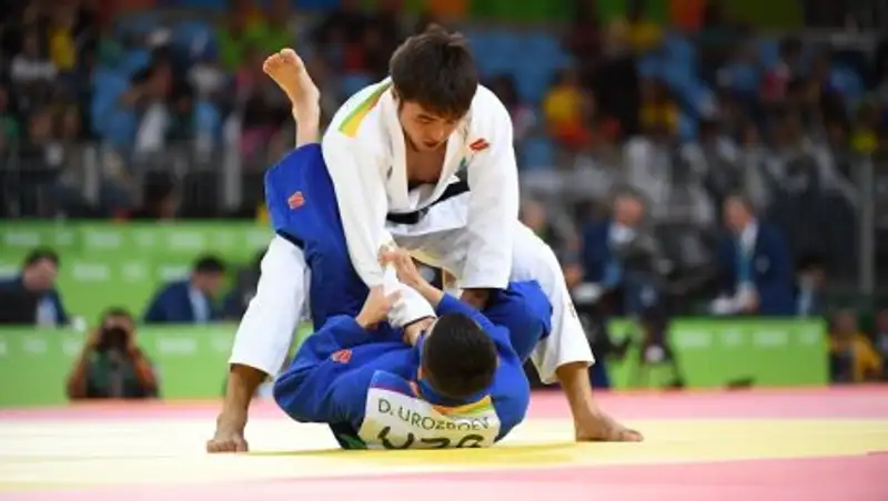 Сборная Казахстана  занимает 18-е место в медальном зачете после второго дня ОИ