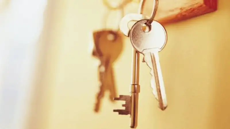 Семье погибшего уральца помогли купить квартиру