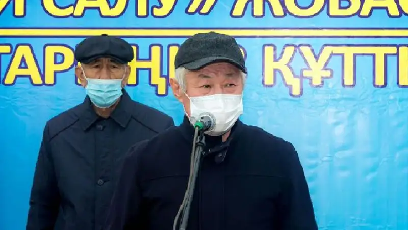 «Строительство домов по традиции асар»: семь семей получили жилье в Таразе