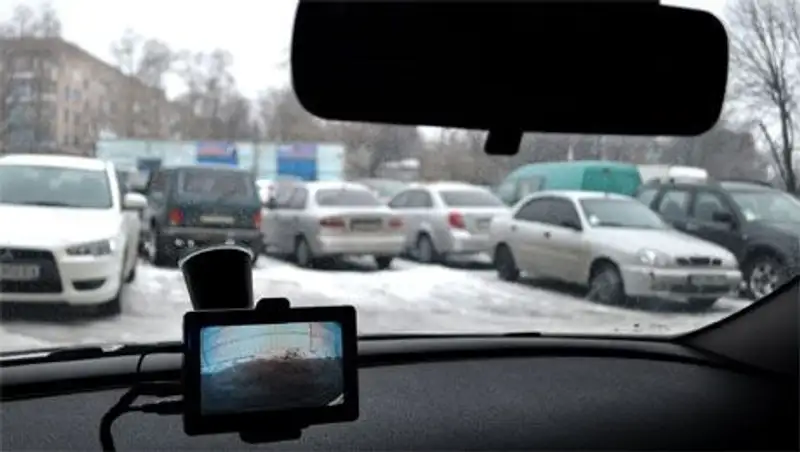 Что лучше - камера заднего вида или парктроник?