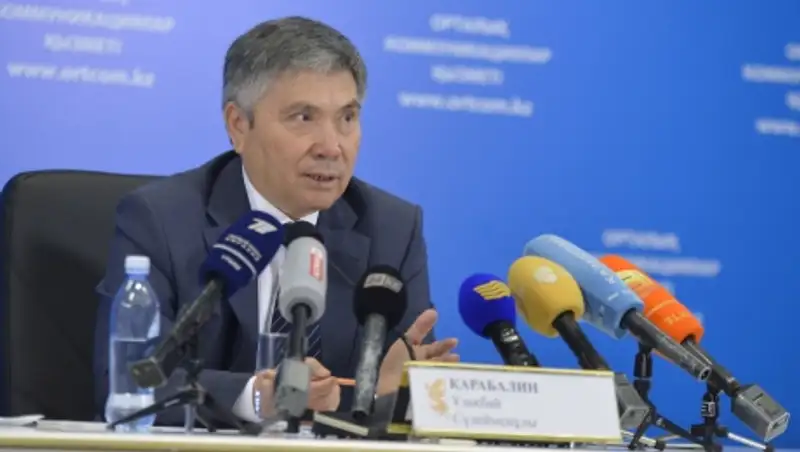 Почему в Казахстане нефть дешевеет, а бензин дорожает