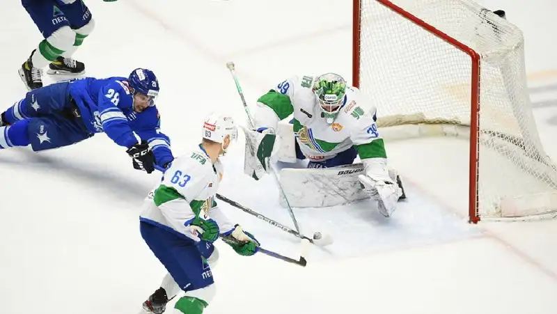 «Барыс» дома минимально уступил «Салавату Юлаеву»