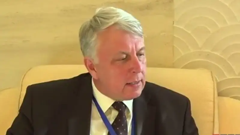 Казахстан становится важным игроком на площадке международных отношений - посол Словакии