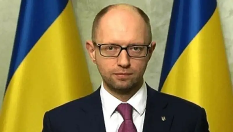 Яценюк обозвал дебилами депутатов-драчунов