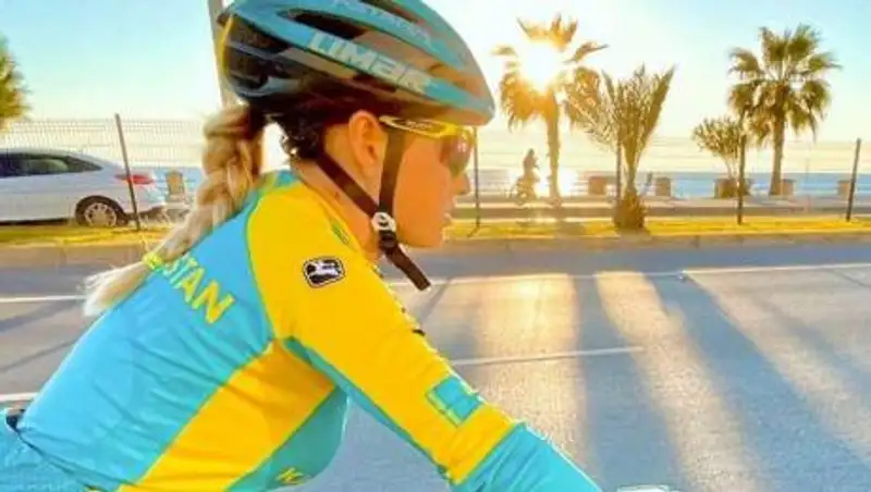 Казахстанка завоевала "серебро" на международном турнире по маунтинбайку в Турции