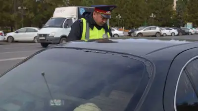 Водитель Lada в Туркестанской области 40 раз нарушил ПДД, фото - Новости Zakon.kz от 27.12.2022 14:12