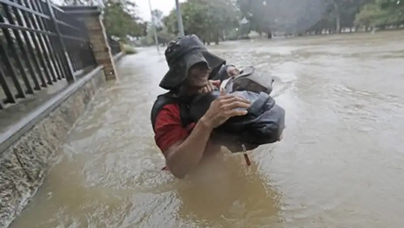 Американские СМИ сообщили о седьмом пропавшем из-за урагана "Харви"