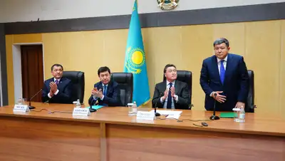 Primeminister.kz, фото - Новости Zakon.kz от 18.12.2019 21:07