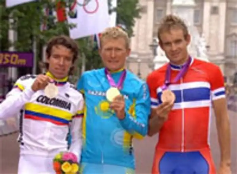 Александр Винокуров стал Олимпийским чемпионом, фото - Новости Zakon.kz от 29.07.2012 03:46