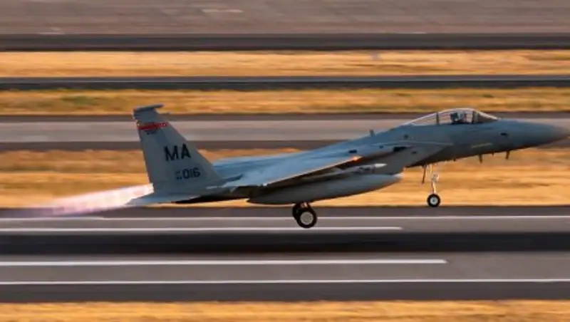 Опубликовано видео с места крушения угнанного в США самолета