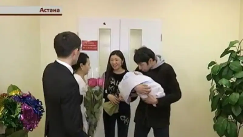В канун Дня независимости в Казахстане родилось 284 ребенка