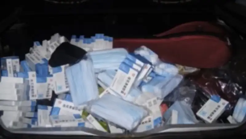 Лекарства и маски на сумму более 16 млн тенге изъяли полицейские Нур-Султана