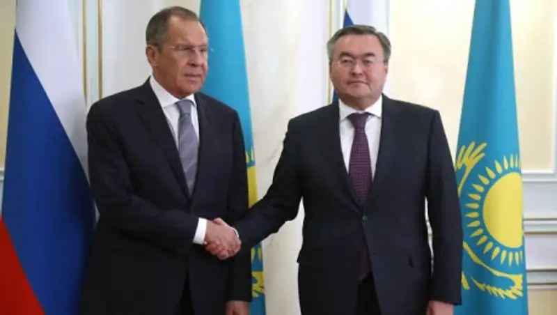 Лавров высказался о поставке российской вакцины в Казахстан