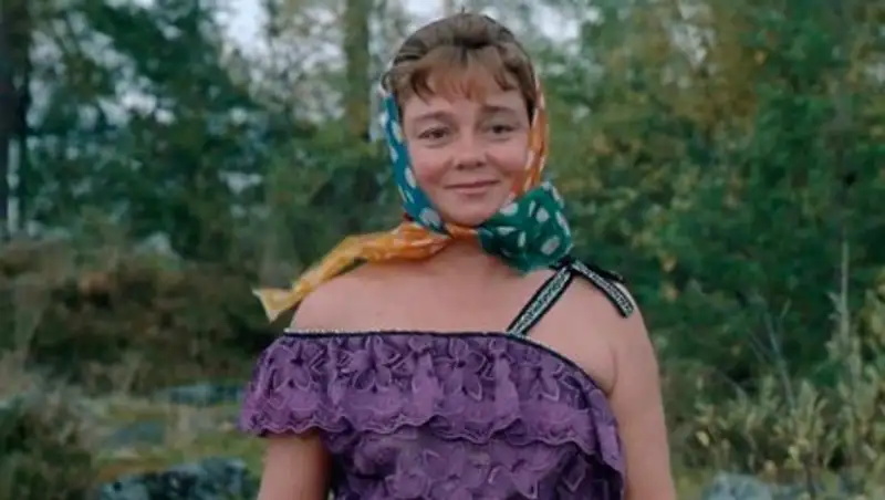 У звезды фильма "Любовь и голуби" отказали ноги