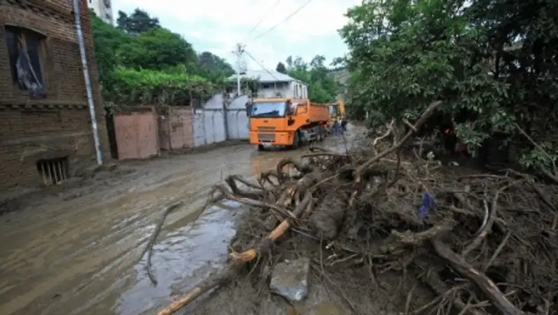 Власти Грузии начали подсчет ущерба от наводнения в Тбилиси