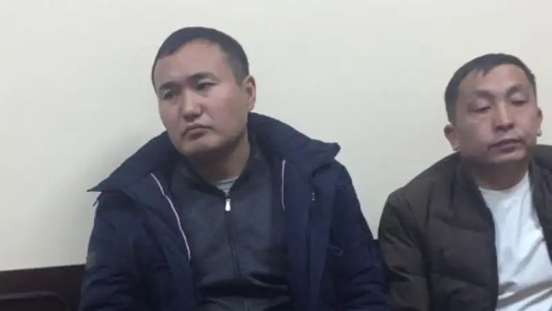 Подозреваемых в кражах авто с помощью сканера задержали в Алматы