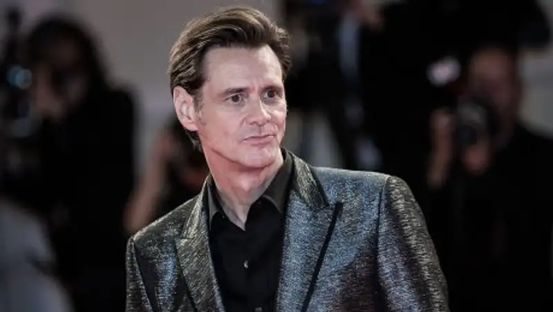 Актер Джим Керри удалился из Facebook из-за «российского вмешательства»