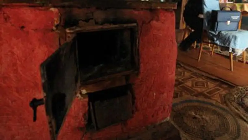 Два пенсионера отравились насмерть угарным газом в Костанайской области