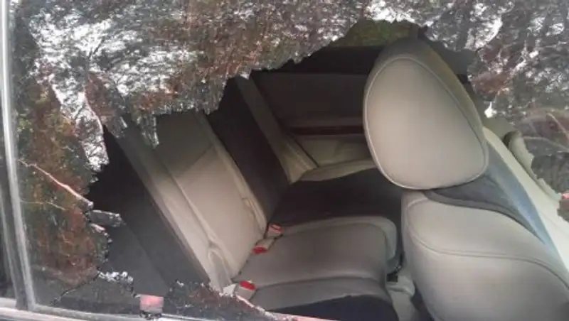 В ста метрах от места гибели Дениса Тена напали еще на одну машину