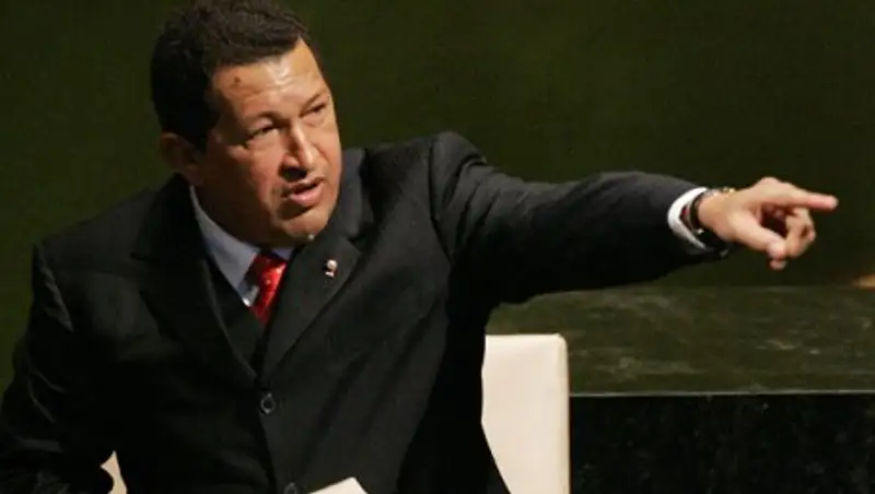 Россия подарила Венесуэле шестиметровую статую Уго Чавеса