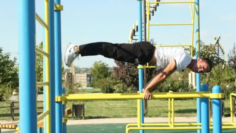 В Шымкенте открыли спортивные площадка от НОК РК