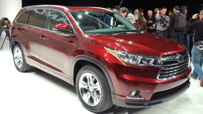 В Нью-Йорк привезут обновленный Toyota Highlander