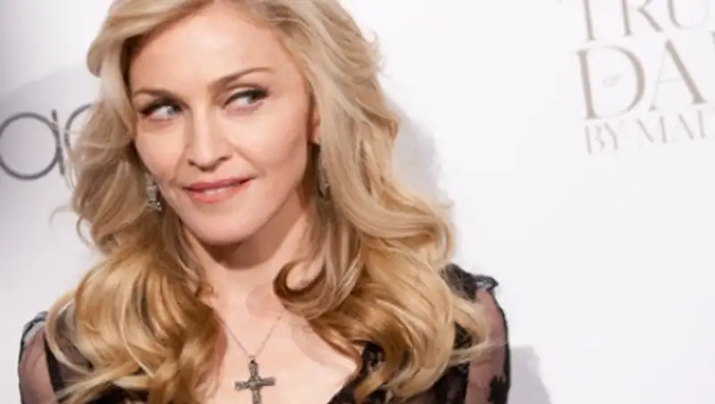 Мадонна отказалась помочь больному безработному брату