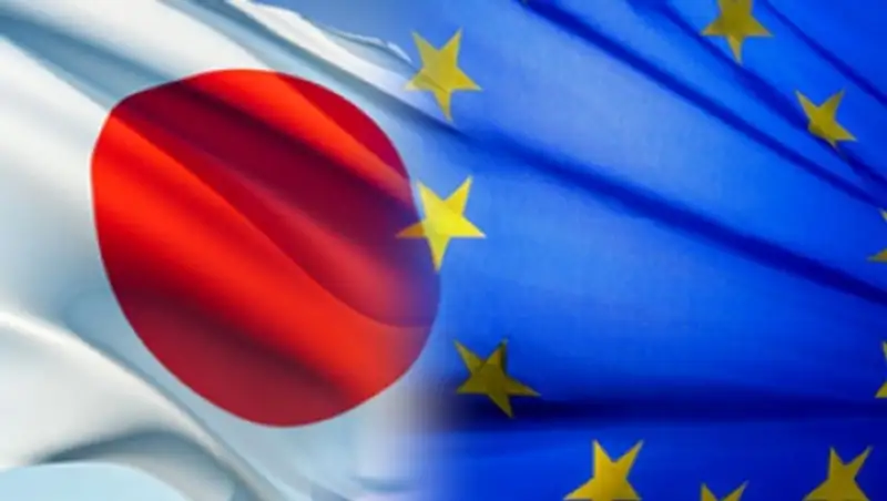 Туск: Япония и ЕС могут заключить соглашение о свободной торговле до конца года