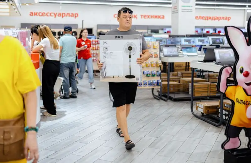Более 1 млн казахстанцев приняли участие в празднике выгодных покупок Kaspi Жұма, фото - Новости Zakon.kz от 20.07.2023 14:50