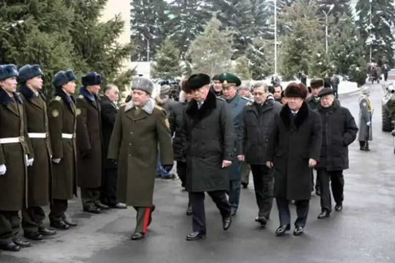 В Алматы простились с директором погранслужбы КНБ РК Стамбековым (фото), фото - Новости Zakon.kz от 03.01.2013 17:52