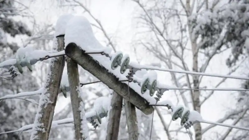 Жилой массив в Астане отключен от электричества из-за бурана
