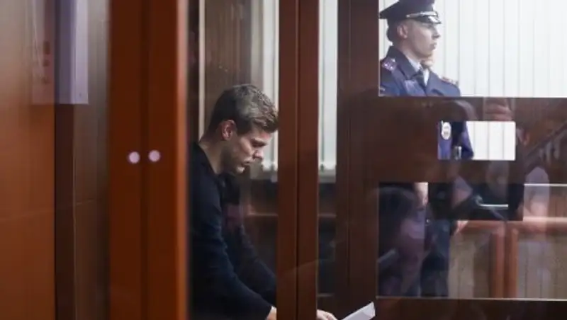 Кокорин и Мамаев расплатились с побитым водителем