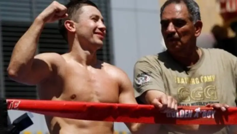 Как Головкин и его тренер переживают поражение от «Канело»