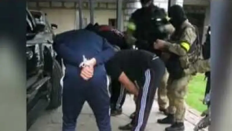 В ходе спецоперации в Алматы был ранен сотрудник спецподразделения