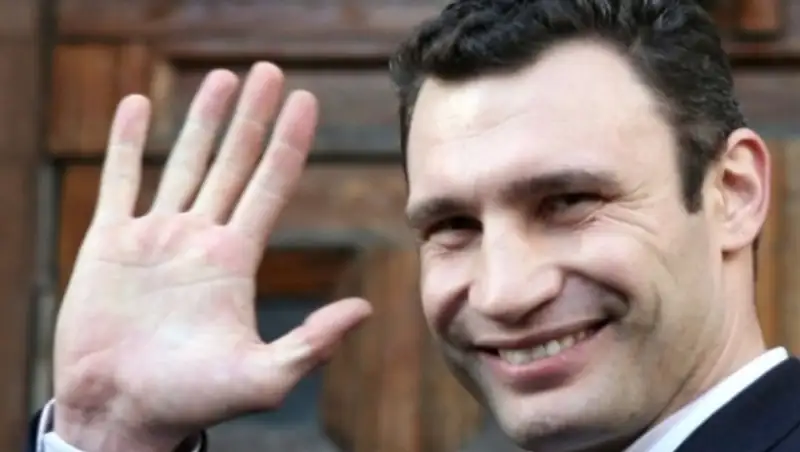 Менеджер Кличко сообщил, что украинец планирует драться с Фьюри и Уайлдером