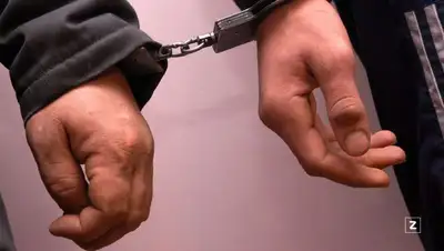 арестован