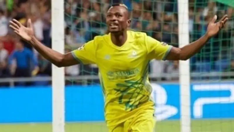 «Астана» в первом тайме забила два безответных мяча «Маккаби»