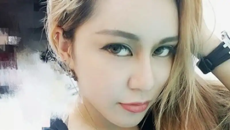 Девушка сделала десятки операций, чтобы стать похожей на порноактрису