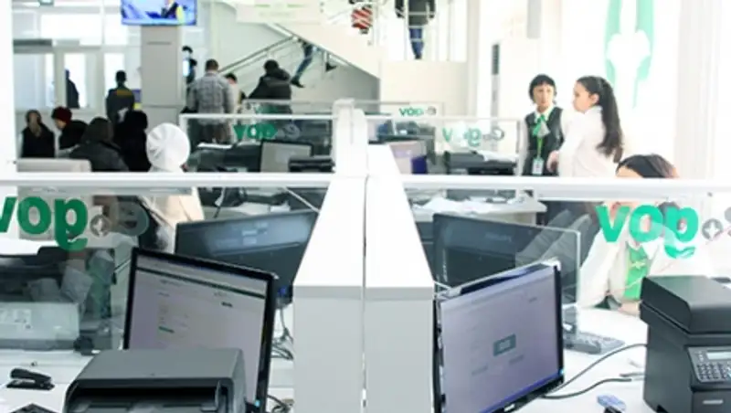 В Акмолинской области беременная сотрудница подралась с начальницей в ЦОНе