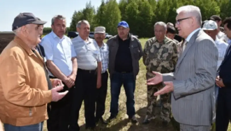 Аким СКО поручил аграриям региона завершить посевную в срок