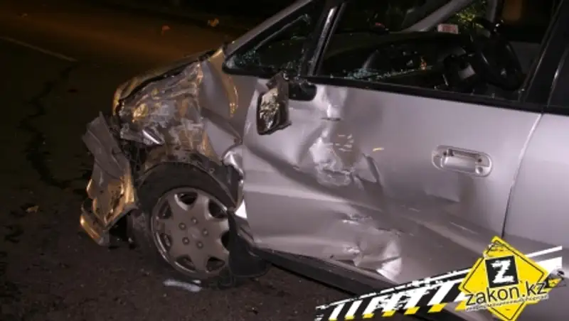 Нетерпеливый водитель спровоцировал массовое ДТП с участием автобуса