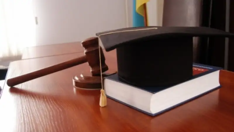 Верховная Рада одобрила арест судей, рассматривавших дело представителя Автомайдана